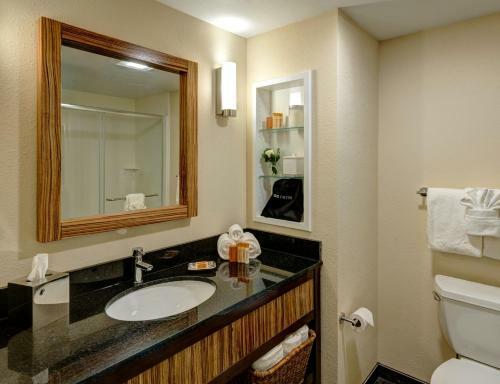 The Garrison Hotel & Suites Dover-durham, Ascend Hotel Collection