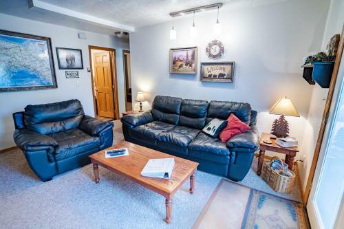 Bears Den B&B And Lodging