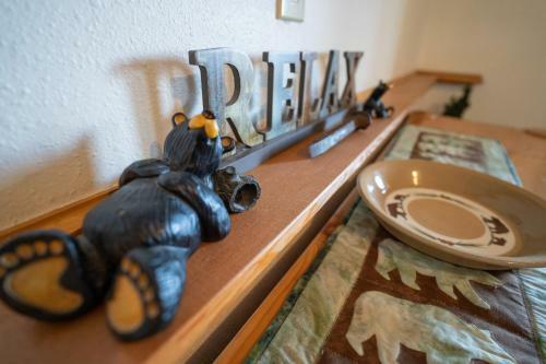 Bears Den B&B And Lodging