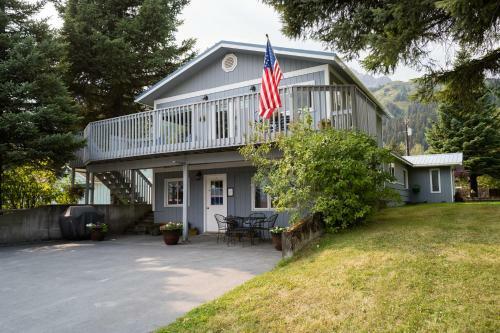 Bears Den B&B And Lodging
