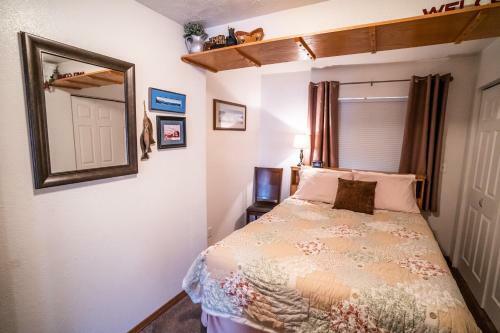 Bears Den B&B And Lodging