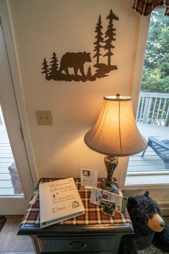 Bears Den B&B And Lodging