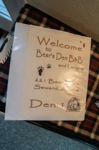 Bears Den B&B And Lodging