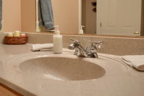 Hammer Creek Hideaway B&B