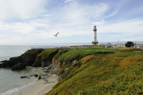 Hi Pigeon Point Lighthouse Hostel