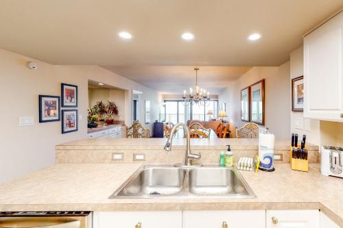 Ocean Vista #706