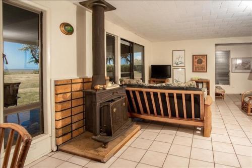 Hale Hiamoe Home