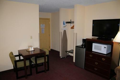 Hotel Super 8 By Wyndham Lamar