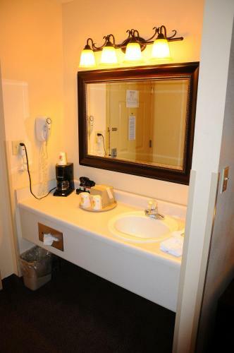 Hotel Super 8 By Wyndham Lamar