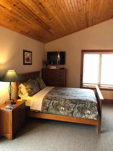Comstock Premier Lodge Llc