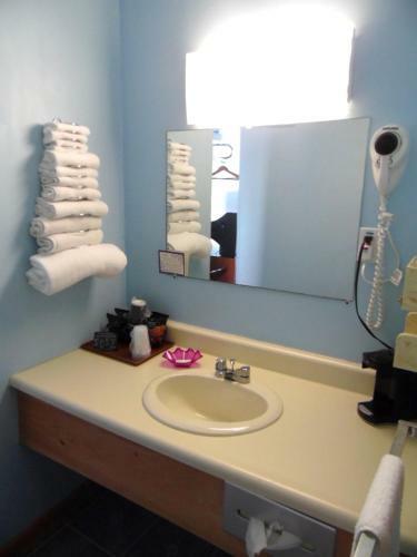 Redclyffe Shore Motor Inn
