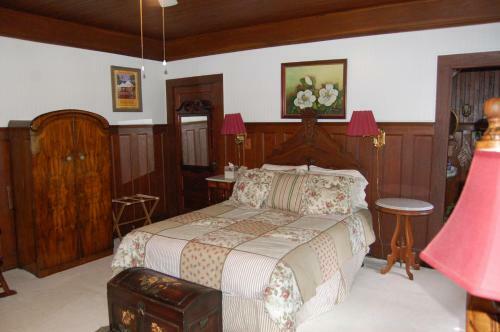 Bed & Breakfast Mountain Laurel Inn