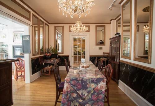 Bed & Breakfast Haddonfield Inn