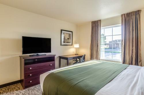 Hotel Cobblestone Inn & Suites - Bridgeport