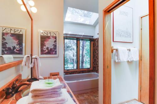Golden Eagle Lane 17 | Discover Sunriver
