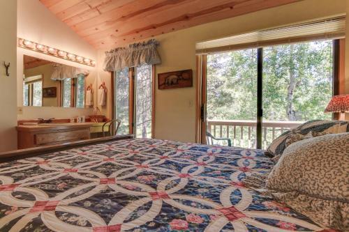 Golden Eagle Lane 17 | Discover Sunriver