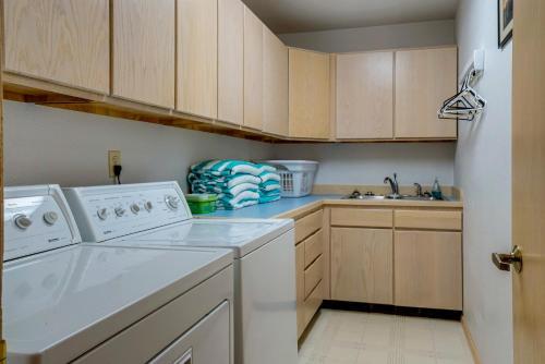 Poplar 12 | Discover Sunriver