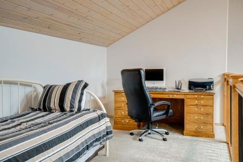 Poplar 12 | Discover Sunriver