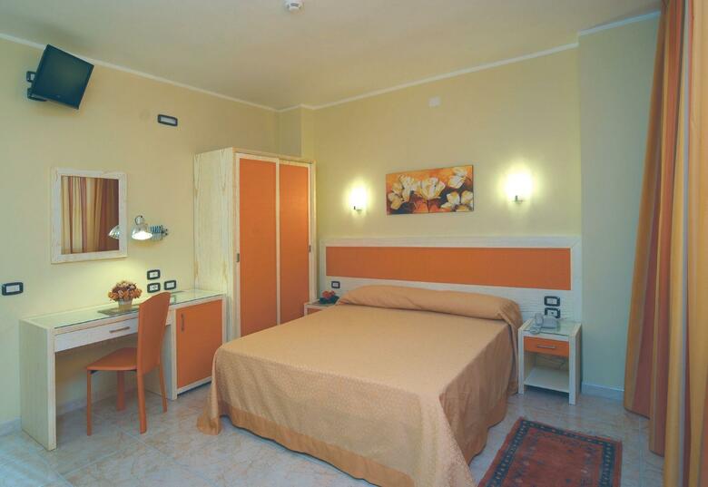 Hotel Cristal Eboli