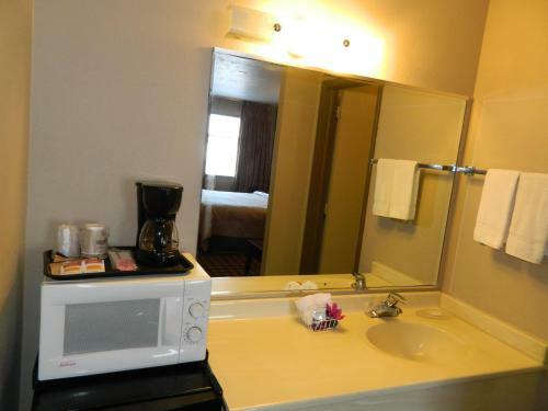 Motel Travelodge By Wyndham Evanston