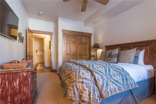 3109 Champagne Lodge, Trappeur's Crossing