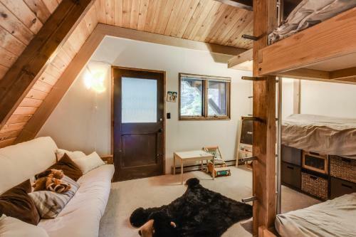 Hyak Duplex Cabin