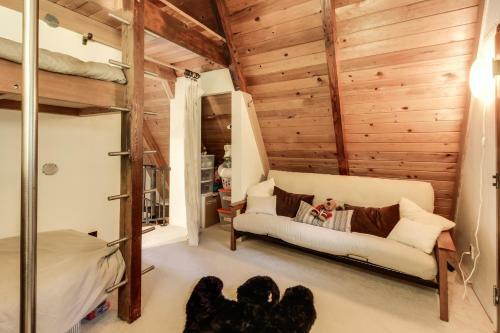 Hyak Duplex Cabin