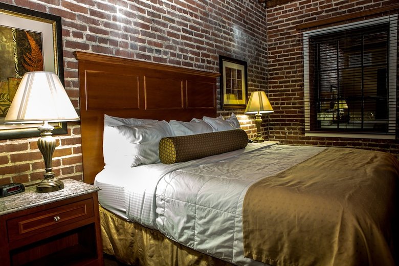 Hotel Jackson Park Inn