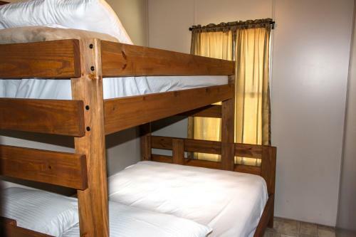 Posada Rayburn Inn
