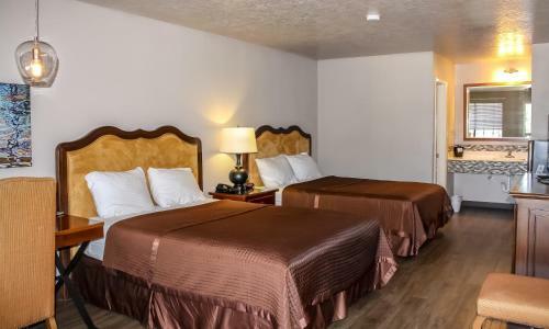 Posada Rayburn Inn
