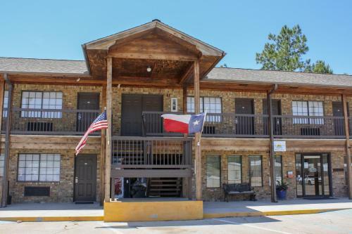 Posada Rayburn Inn