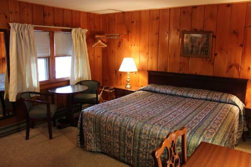 Hotel Nootka Lodge