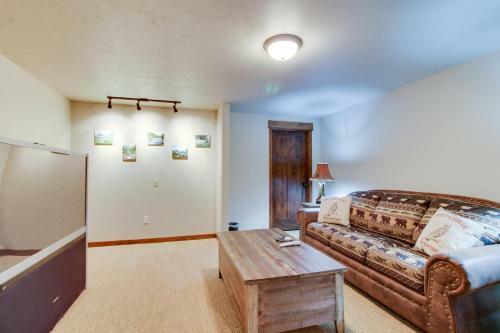 Elk Park Lodge
