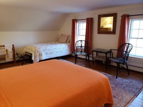 Posada Hawks House Inn