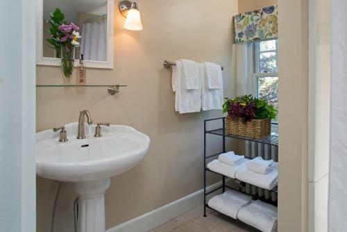 Bed & Breakfast Newcastle Inn