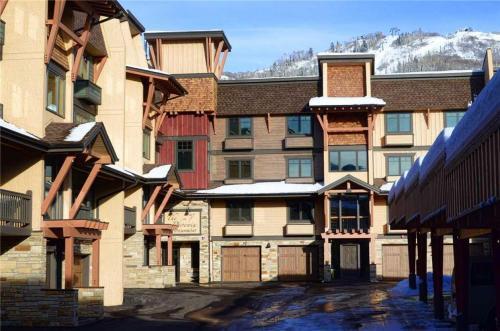 Phoenix At Steamboat - P105