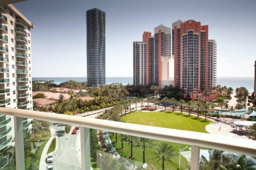 Apartamento Collins Condo #105482