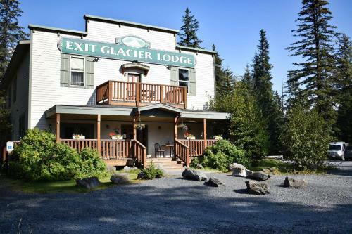 Exit Glacier Lodge