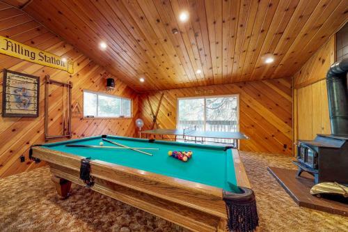 Pond View Lodge