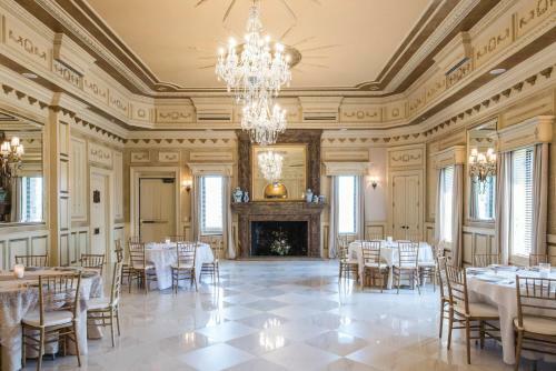 Hotel Kentucky Castle