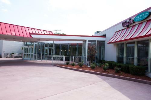 Hotel Ramada Plaza By Wyndham Chicago North Shore