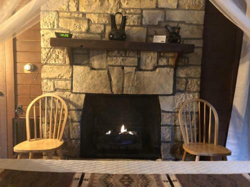 Hotel White Pines Resort