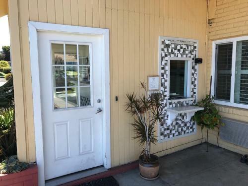 Posada Deluxe Inn