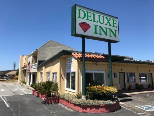 Posada Deluxe Inn