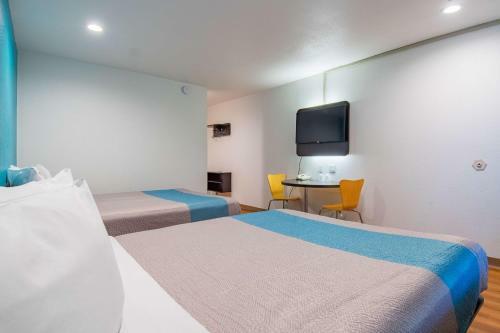 Hotel Motel 6 San Bernardino, Ca - Downtown