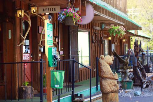 Motel The Woodsman Country Lodge
