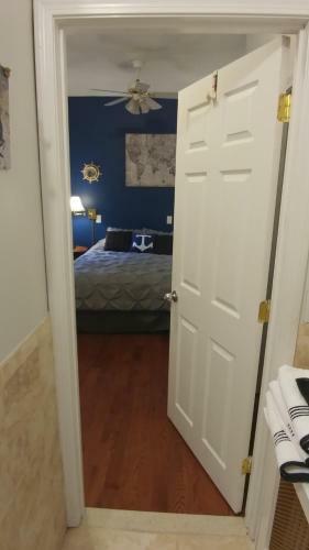 Ch�teau Sur Mer Bed & Breakfast