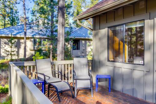 28 Cypress