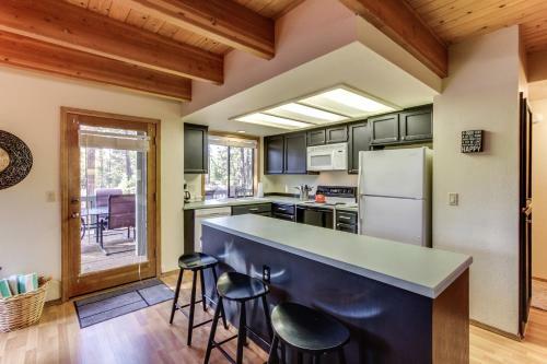 28 Cypress