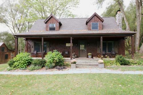 Reed Hill Cabin